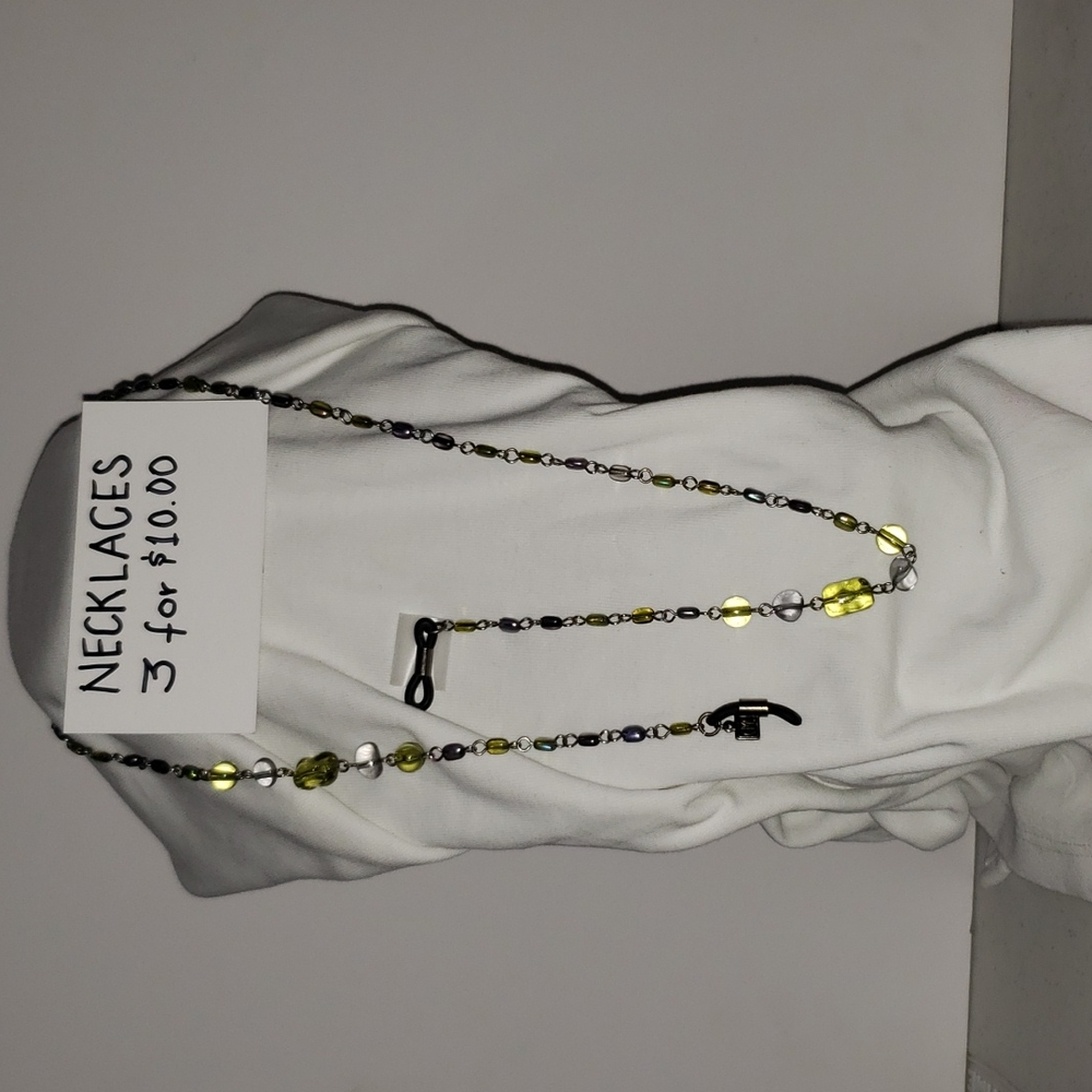 Eye glasses holder